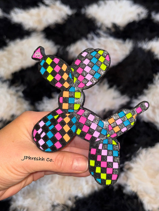 Checkered balloon dog