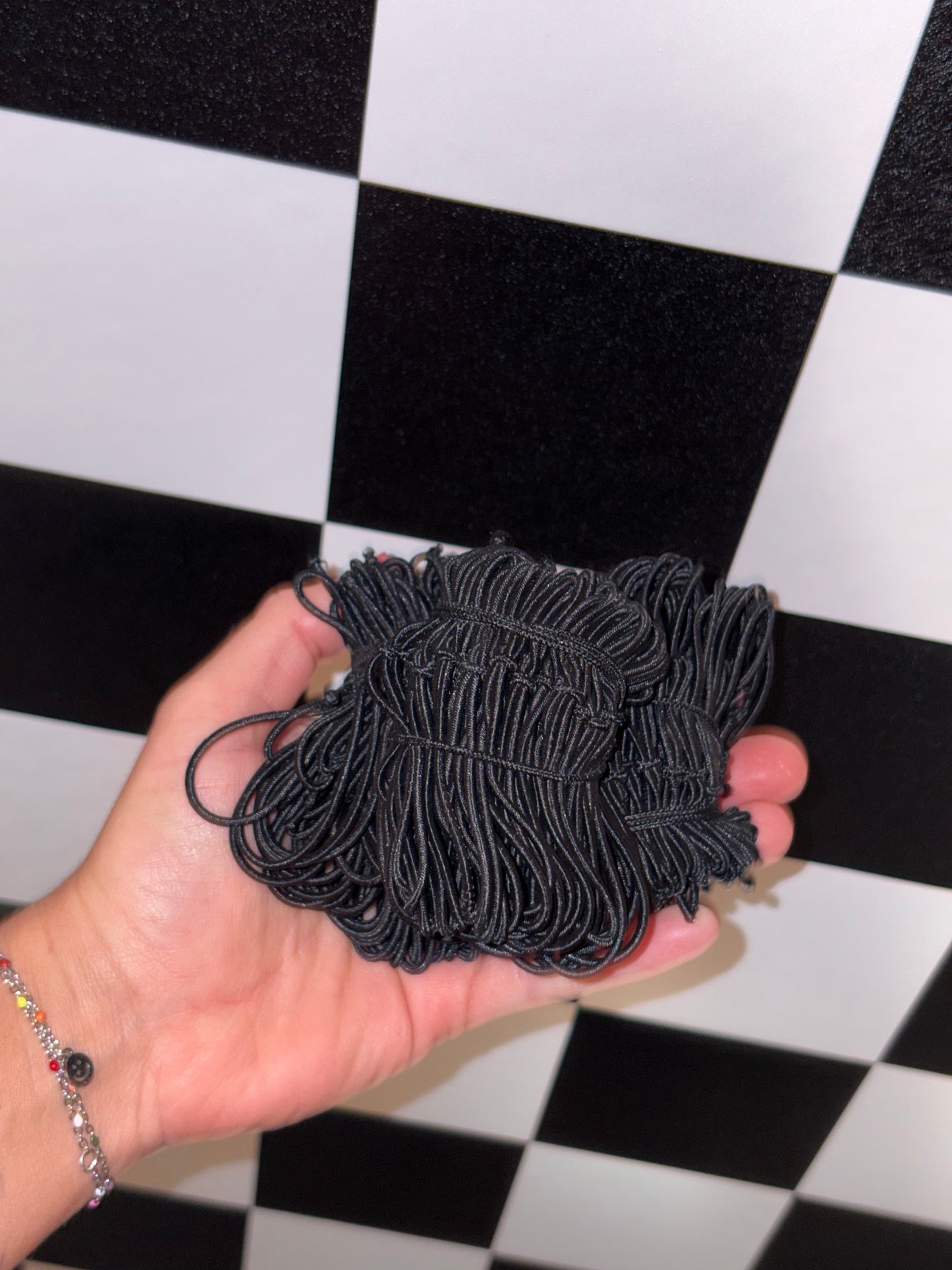 6" Black Pre Tied String